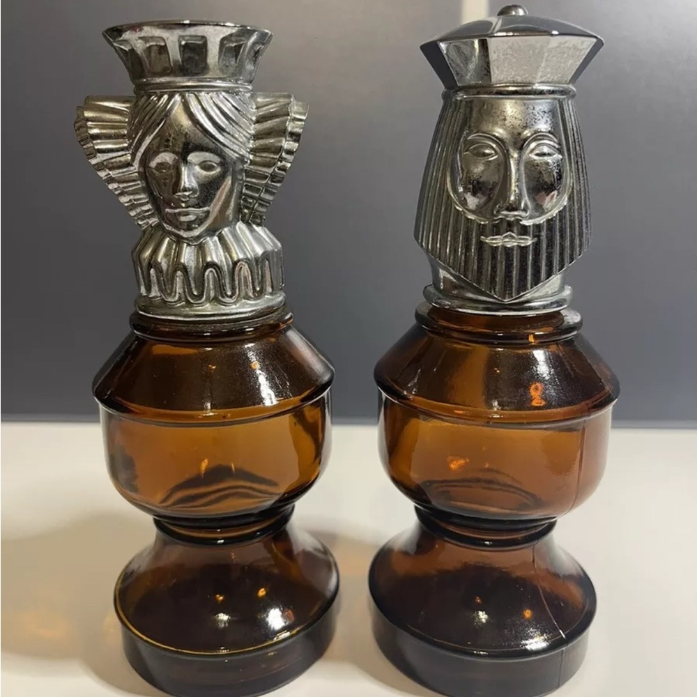 2 Vintage AVON The Queen & The Bishop Chess After Shave Amber Glass Bottles